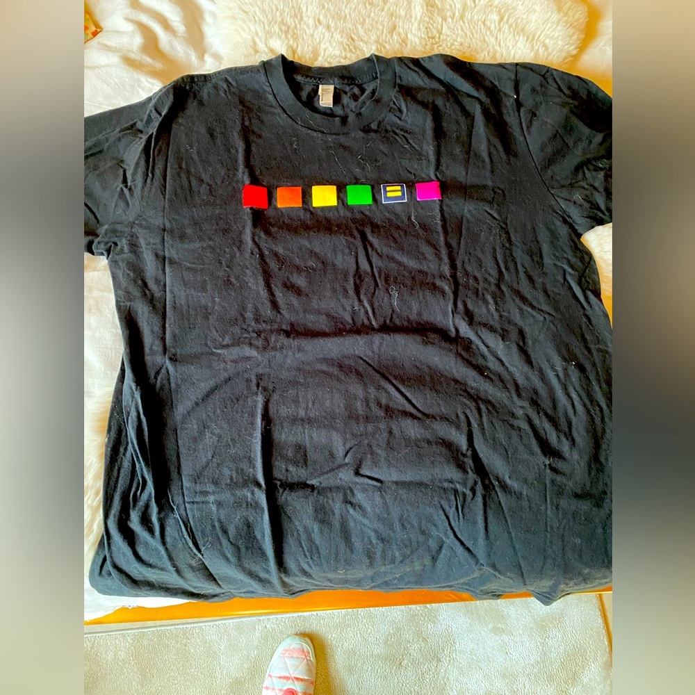 HRC black t-shirt, 100% combed cotton.